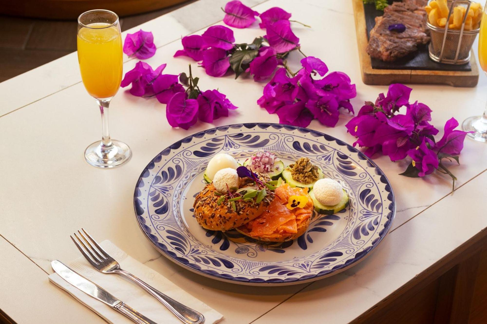 Fiesta Americana Hacienda Истапан де ла Сал Екстериор снимка A typical brunch