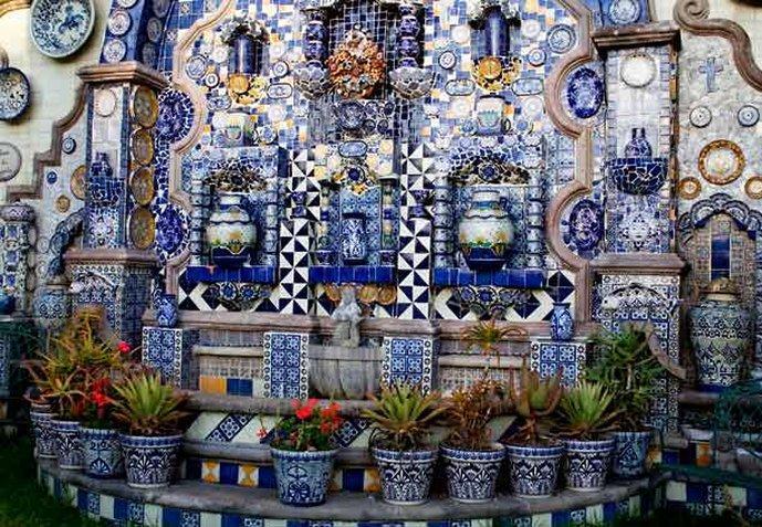 Fiesta Americana Hacienda Истапан де ла Сал Екстериор снимка A fountain in the garden of the Casa dos Azulejos