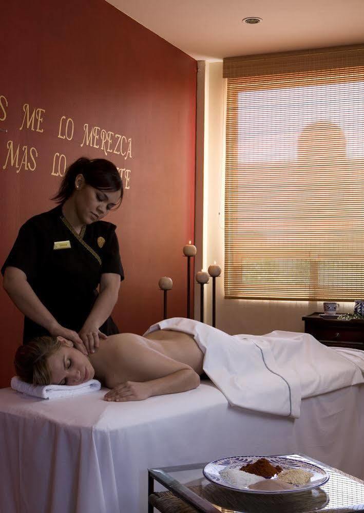 Fiesta Americana Hacienda Истапан де ла Сал Екстериор снимка Massage